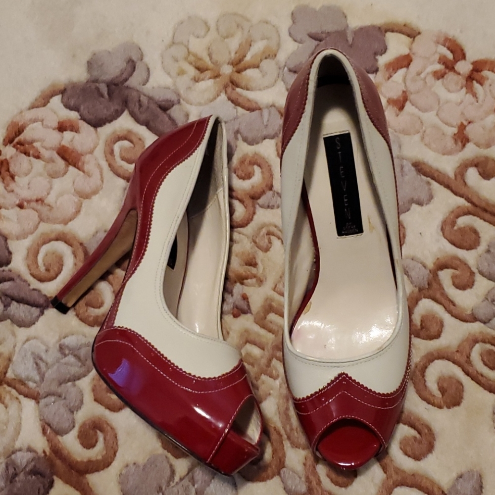 Steven By Steve Madden ladies heels.